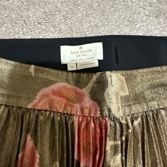 ✨HP✨ Kate Spade metallic gold and pink pleated floral midi skirt size 6 - Picture 4 of 9